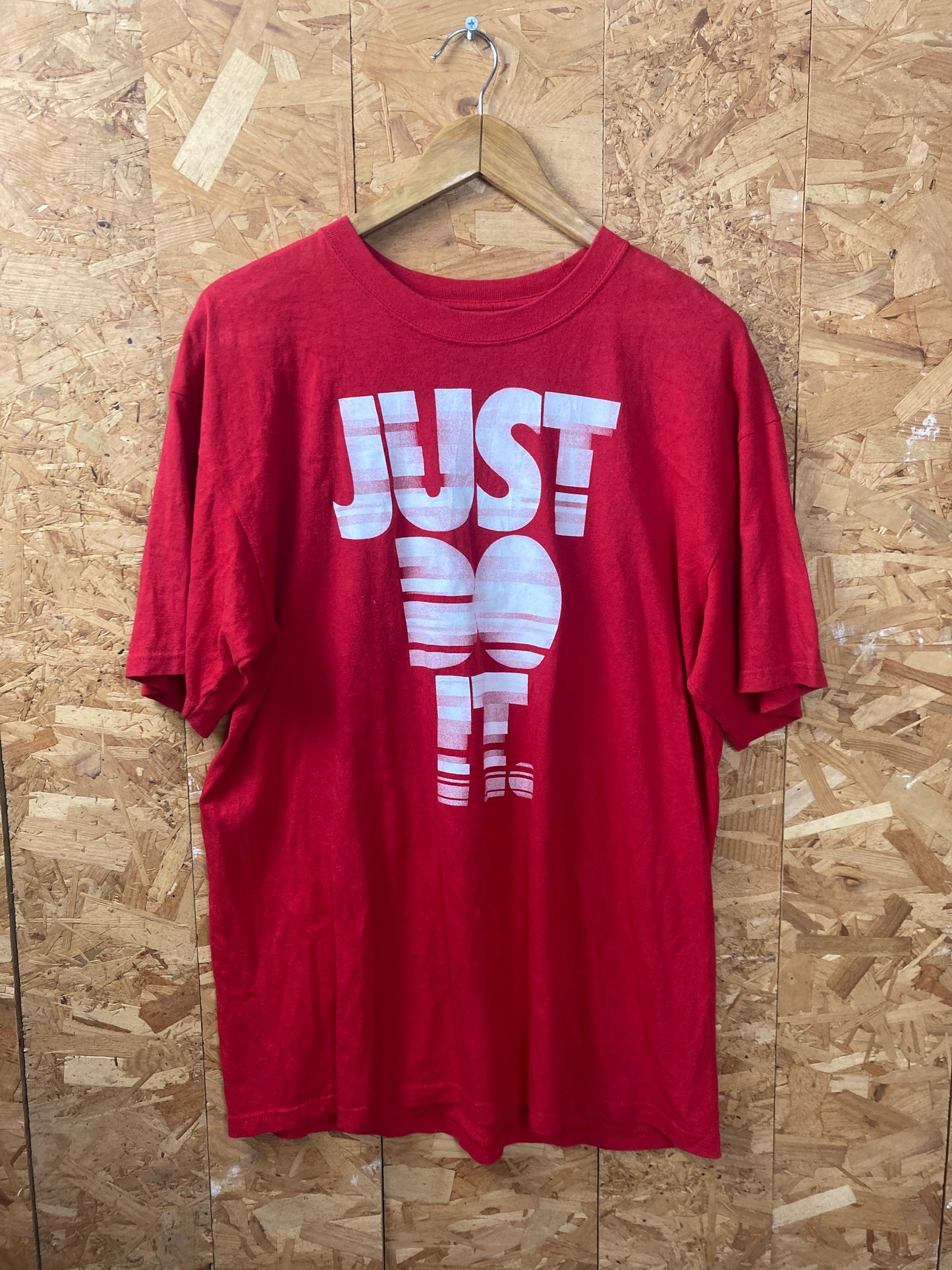 Vintage Y2K red white Nike Just Do It oversized t-shirt size large