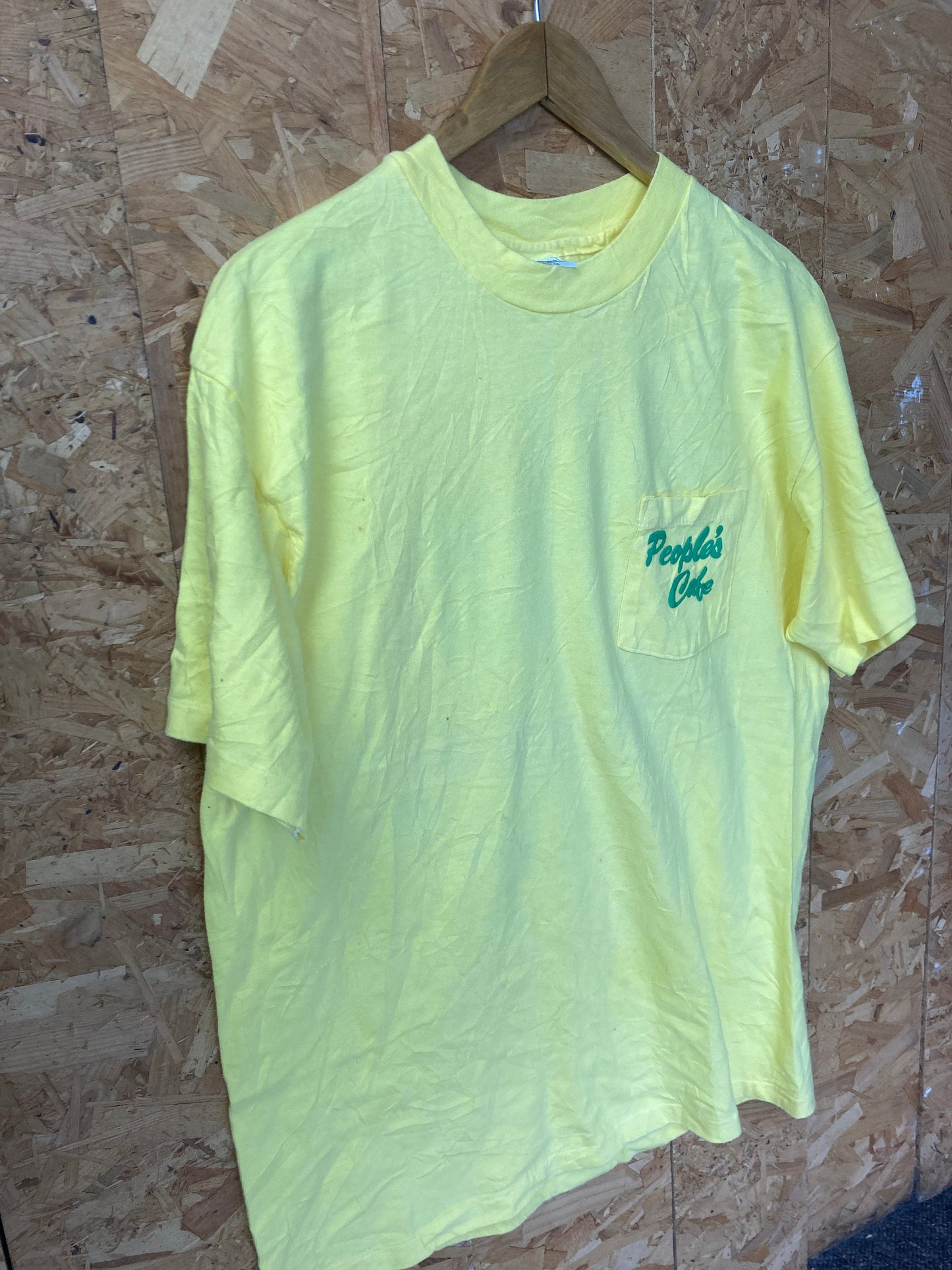 Vintage 90s yellow green Peoples Cafe Hawaii USA Quirky souvenir roadside cafe t-shirt size XL