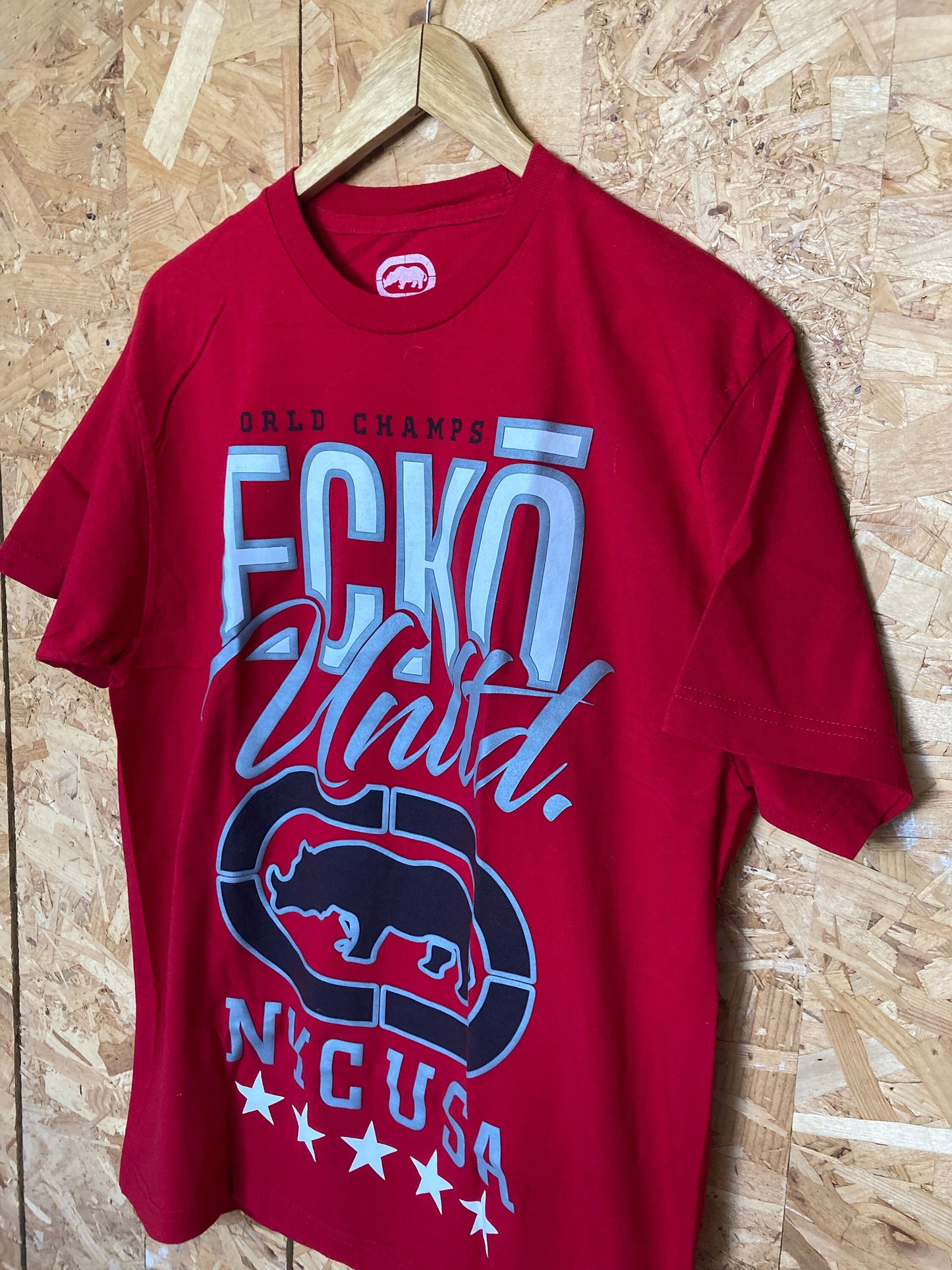 Vintage Y2K Ecko Unltd spell out black grey on red heavyweight t-shirt size large