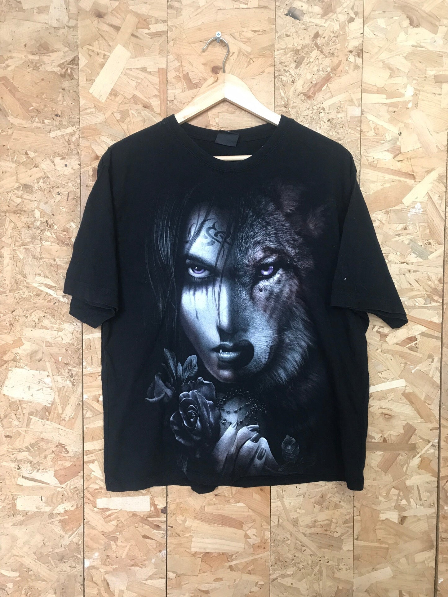 Vintage 00s emo style half wolf half woman black t-shirt size XL