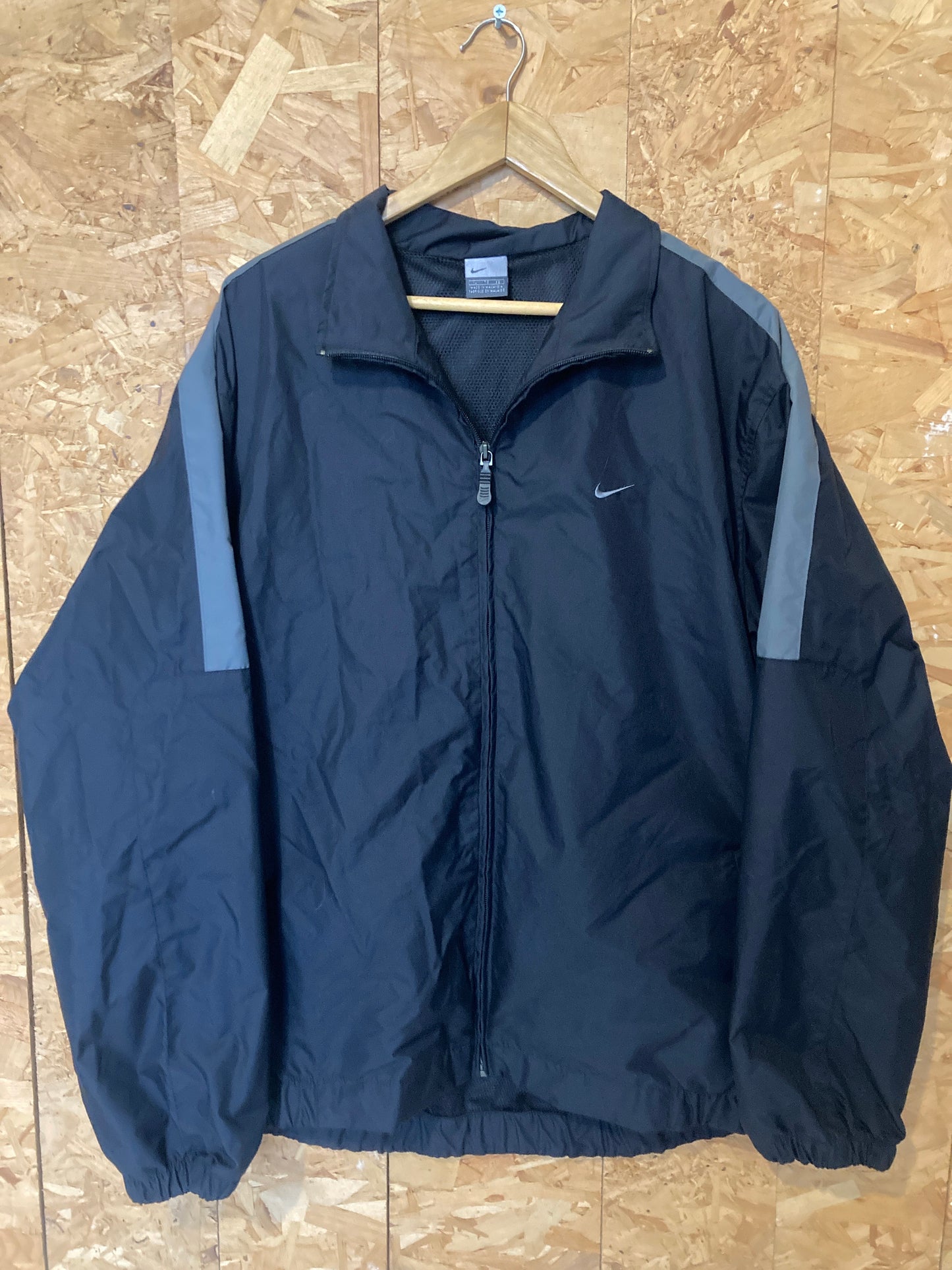 Vintage Y2K Nike black grey minimal lightweight waterproof windbreaker jacket size XL