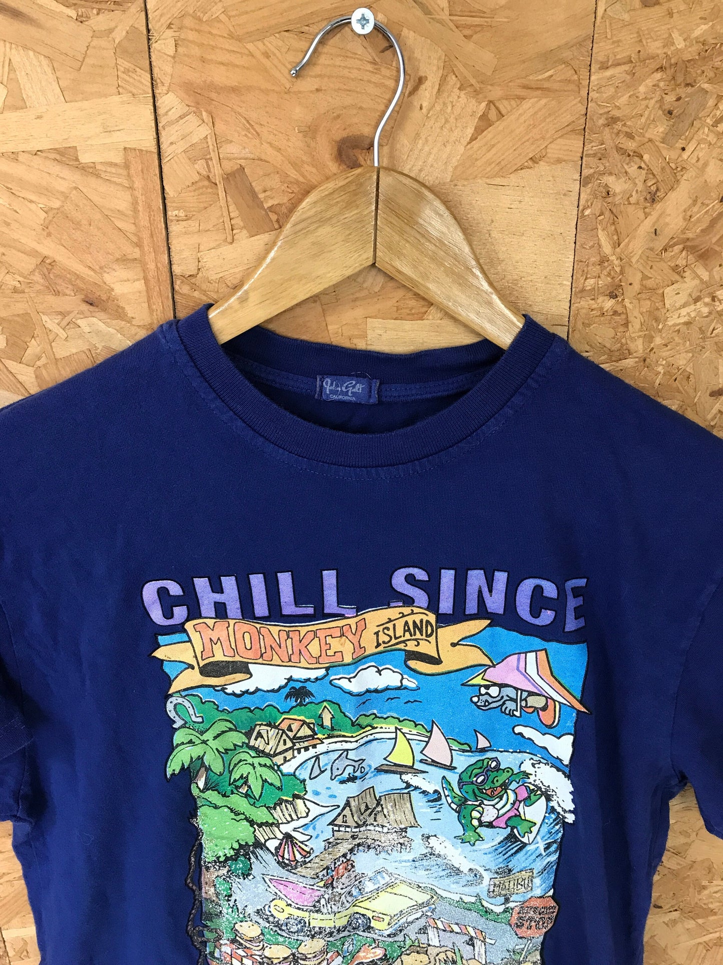 Vintage 93 Monkey Island Malibu Beach souvenir USA blue all over print distressed t-shirt size small