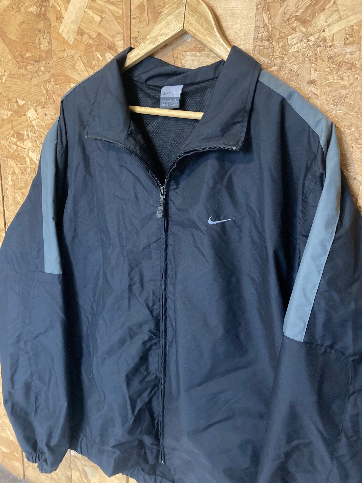 Vintage Y2K Nike black grey minimal lightweight waterproof windbreaker jacket size XL