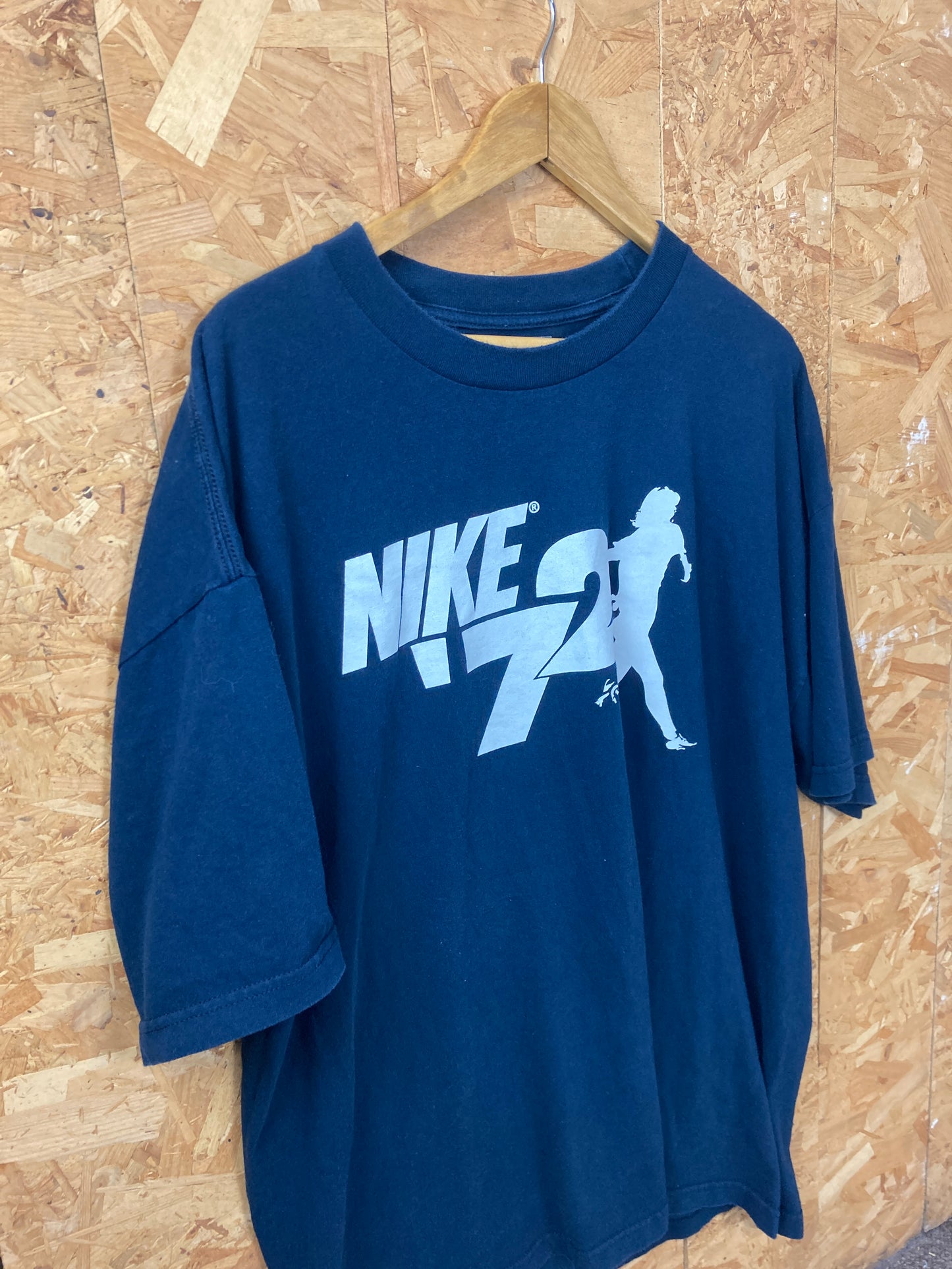 Vintage Y2K Nike 72 running logo on navy blue oversized t-shirt size XL