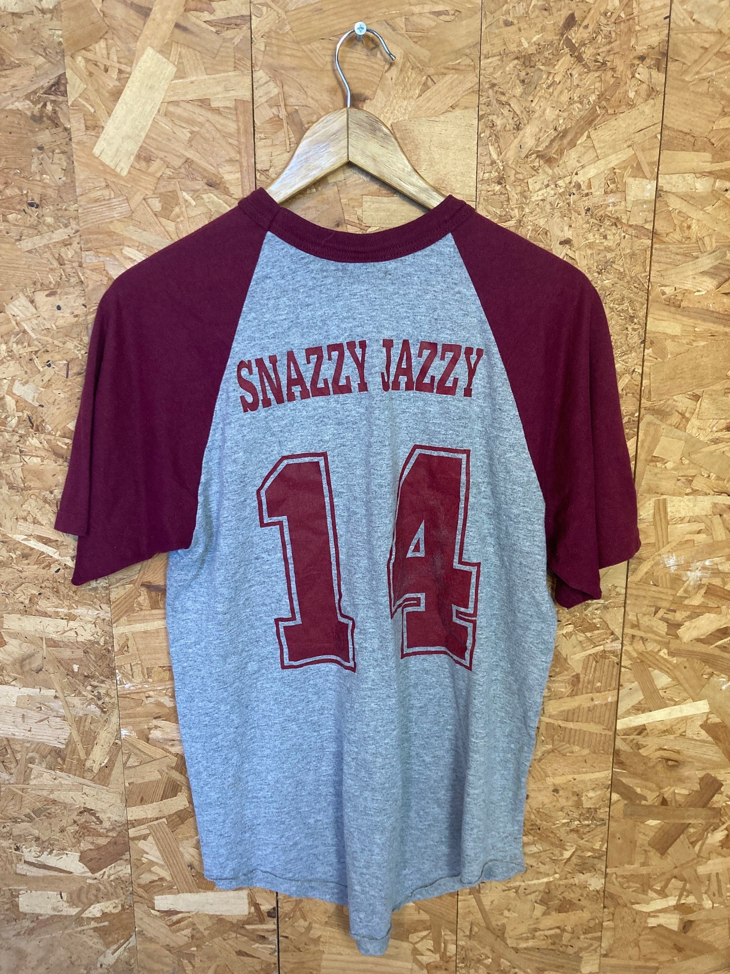 Vintage 90s Snazzy Jazzy ‘14 maroon maniacs USA souvenir college grey burgundy baseball t shirt size medium