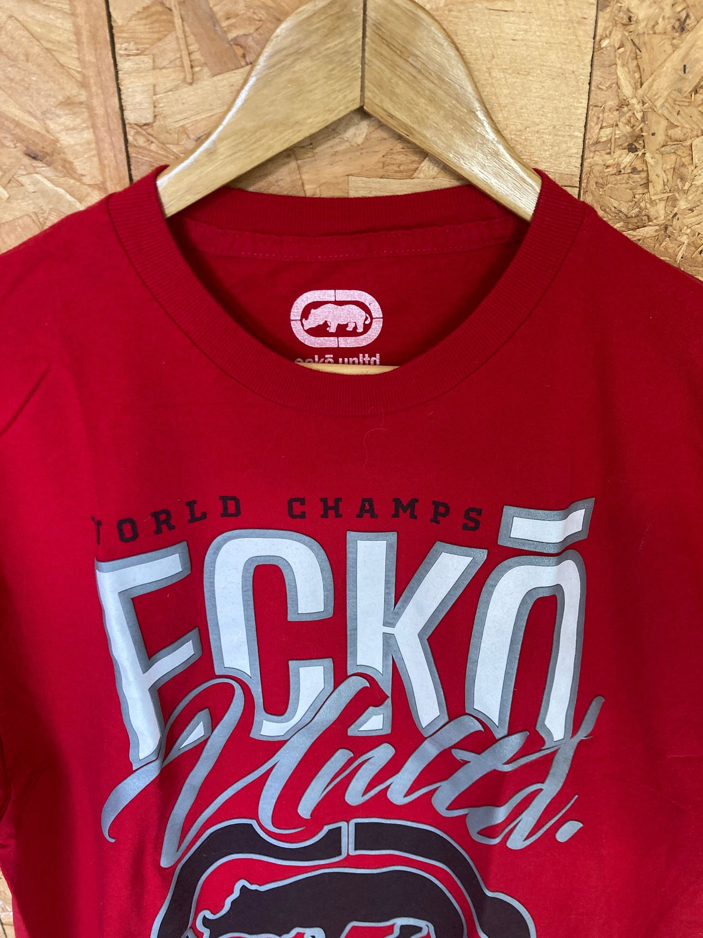 Vintage Y2K Ecko Unltd spell out black grey on red heavyweight t-shirt size large