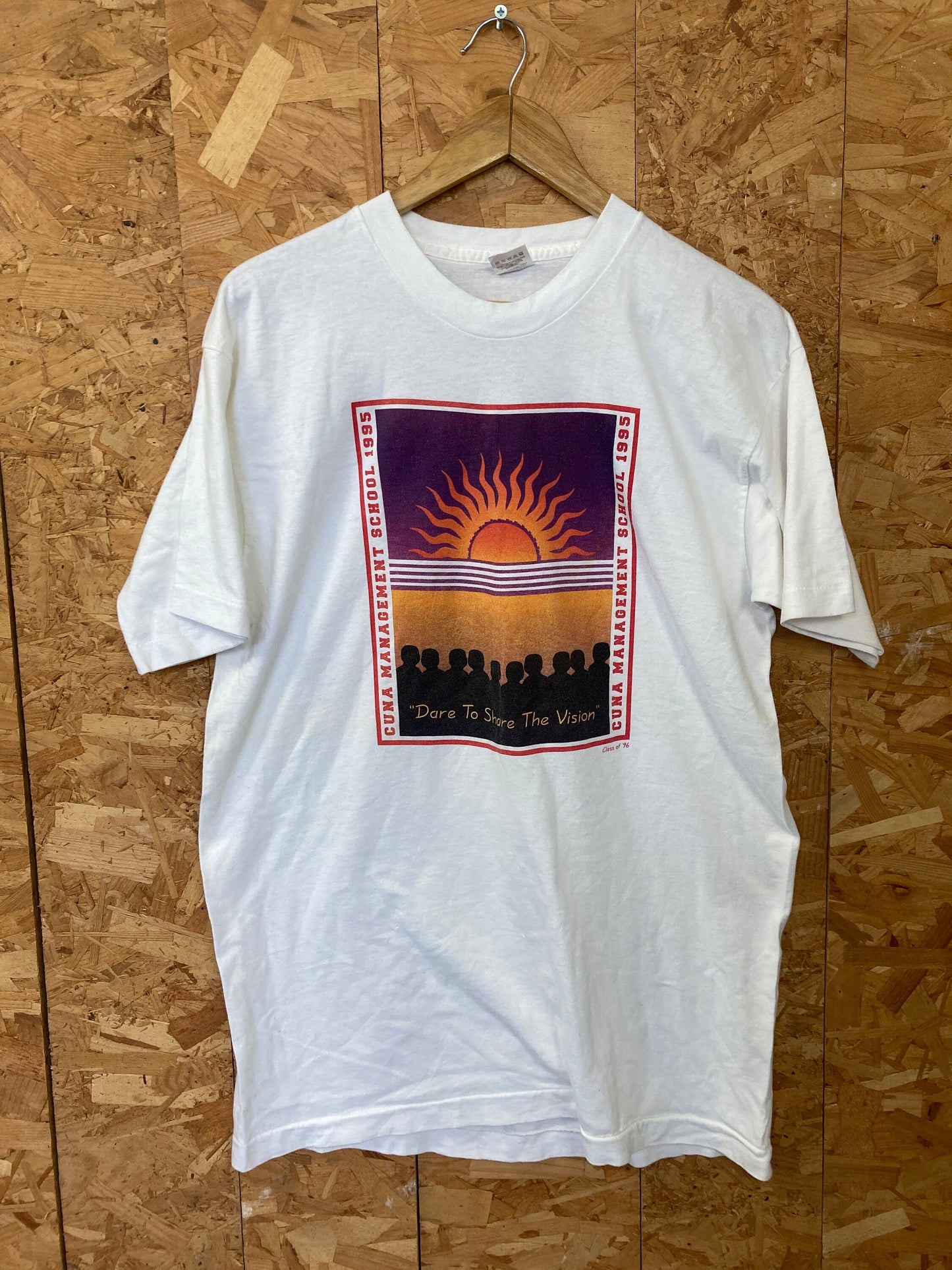 Vintage 90s Cuna Management School class of 96’ USA souvenir white single stitch t shirt size large