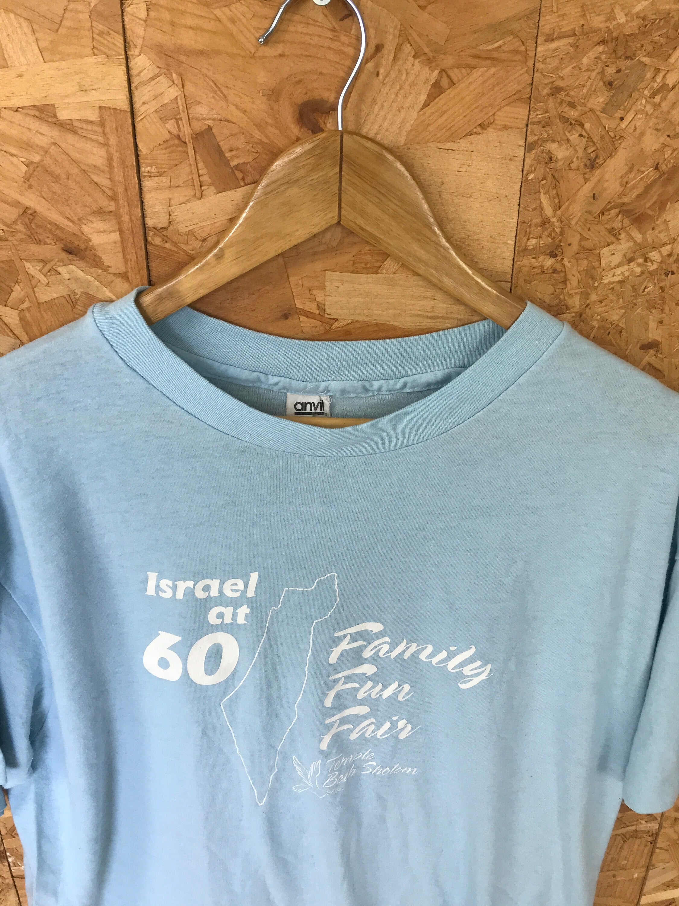 Vintage Y2K Israel at 60 Family Fan Fair pale blue souvenir quirky religious USA t-shirt size XL