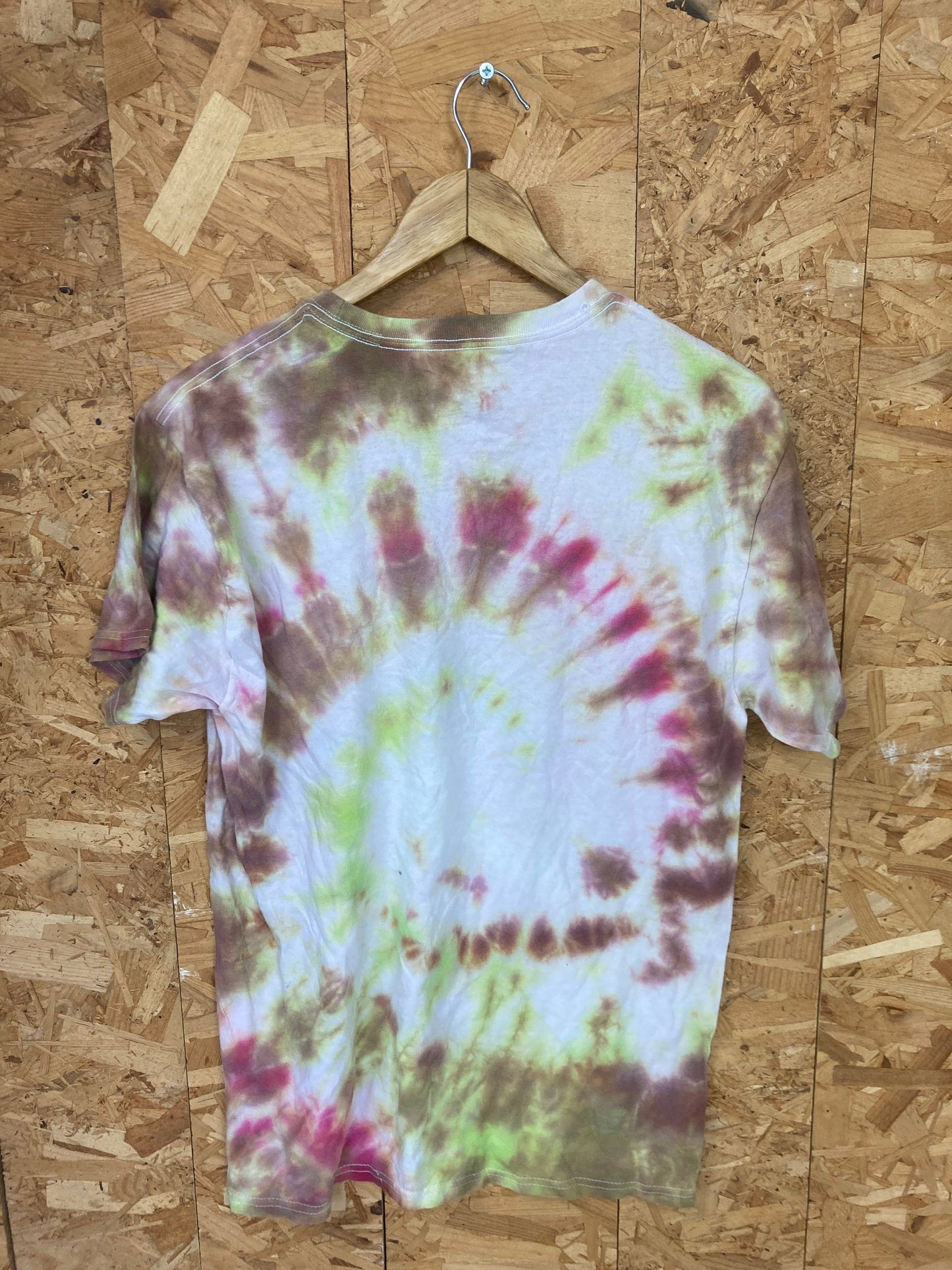 Vintage 90s tie dye grungy green pink and huge swirling pattern USA school trippy psychedelic rave t-shirt size medium