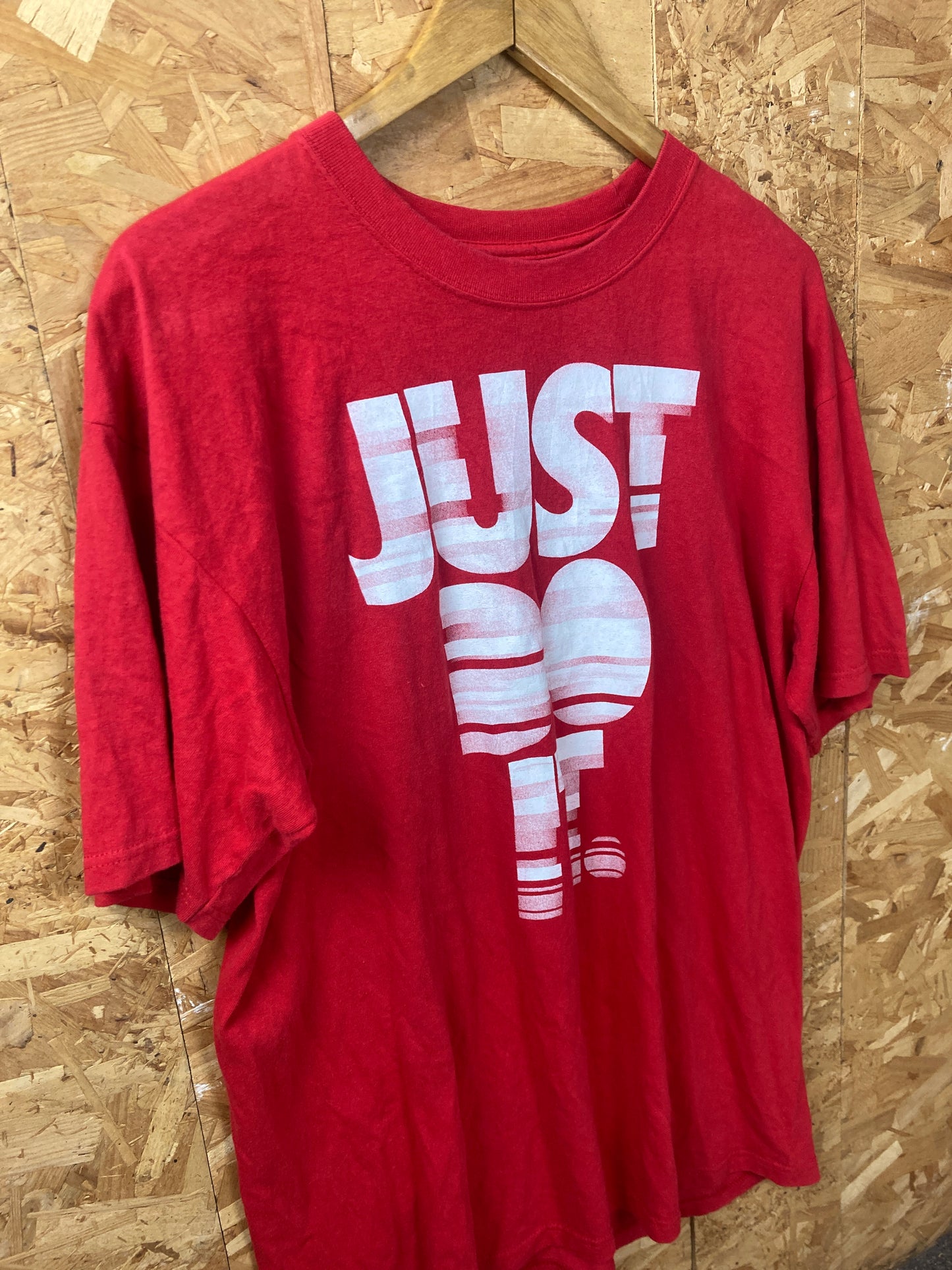 Vintage Y2K red white Nike Just Do It oversized t-shirt size large